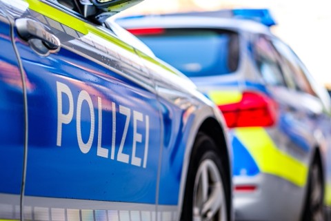 Verletzte Polizisten bei Widerstand und mehrere Verkehrsunfälle in Stemshorn Diepholz
